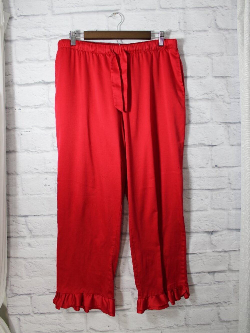 Victoria's Secret Large Vibrant Red Pull Ruffle Hem On Satin Pajama Pants